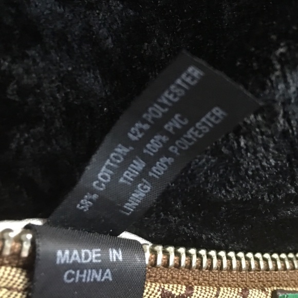 *GUESS* Y2K Mini bag. Authentic. Lucca RH702307 - Picture 9 of 14